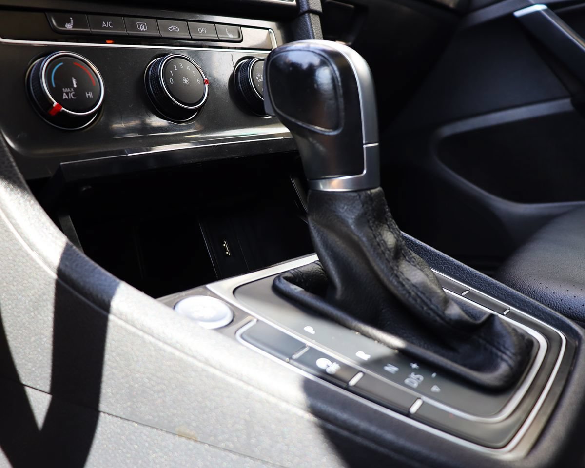 Used 2019 Volkswagen Golf SE w/ Driver Assistance Package FWD image 51