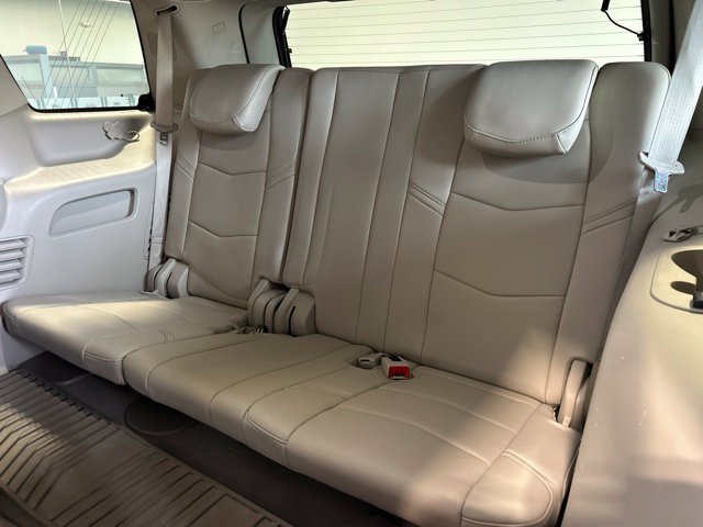 Used 2015 Cadillac Escalade Luxury AWD/4WD image 29