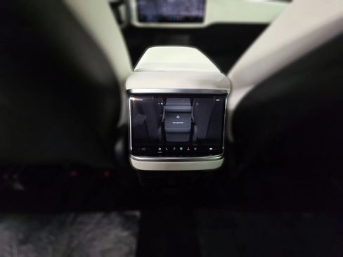 Used 2023 Tesla Model X AWD/4WD image 34