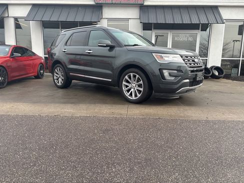 Used 2016 Ford Explorer Limited image 2