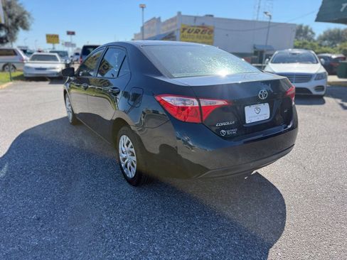 Used 2018 Toyota Corolla LE image 6