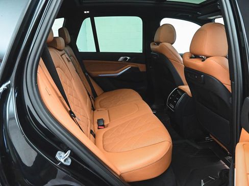 Used 2023 BMW X5 xDrive40i w/ Premium Package image 41