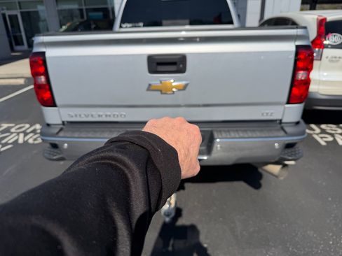 Used 2016 Chevrolet Silverado 2500 LTZ w/ Duramax Plus Package image 8