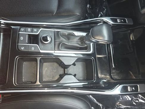Used 2023 Kia Sorento SX AWD/4WD image 6