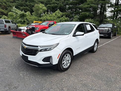 Used 2023 Chevrolet Equinox LT FWD image 3