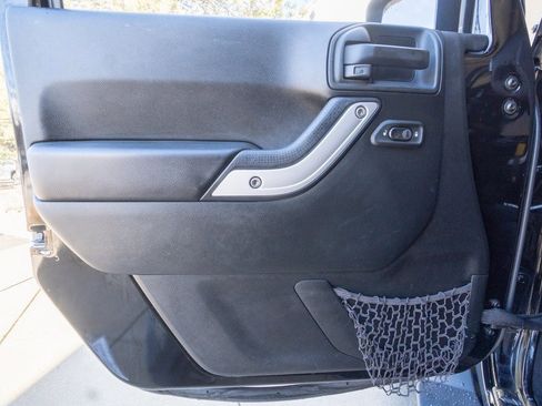 Used 2018 Jeep Wrangler Unlimited Sahara w/ Max Tow Package image 7