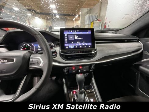 Used 2023 Jeep Compass Sport AWD/4WD image 9
