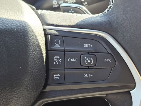 New 2025 Jeep Grand Cherokee L Laredo image 15