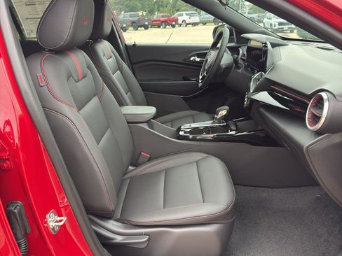 New 2026 Chevrolet Trax RS w/ Driver Confidence Package FWD image 32