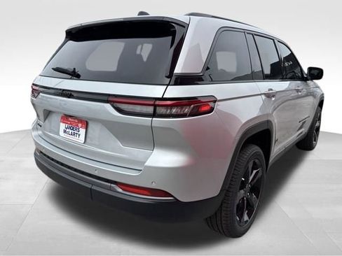 New 2026 Jeep Grand Cherokee Limited AWD/4WD image 5