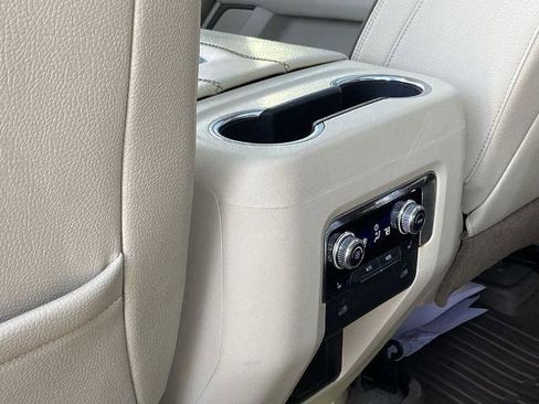 Used 2021 GMC Yukon Denali w/ Denali Premium Package image 18