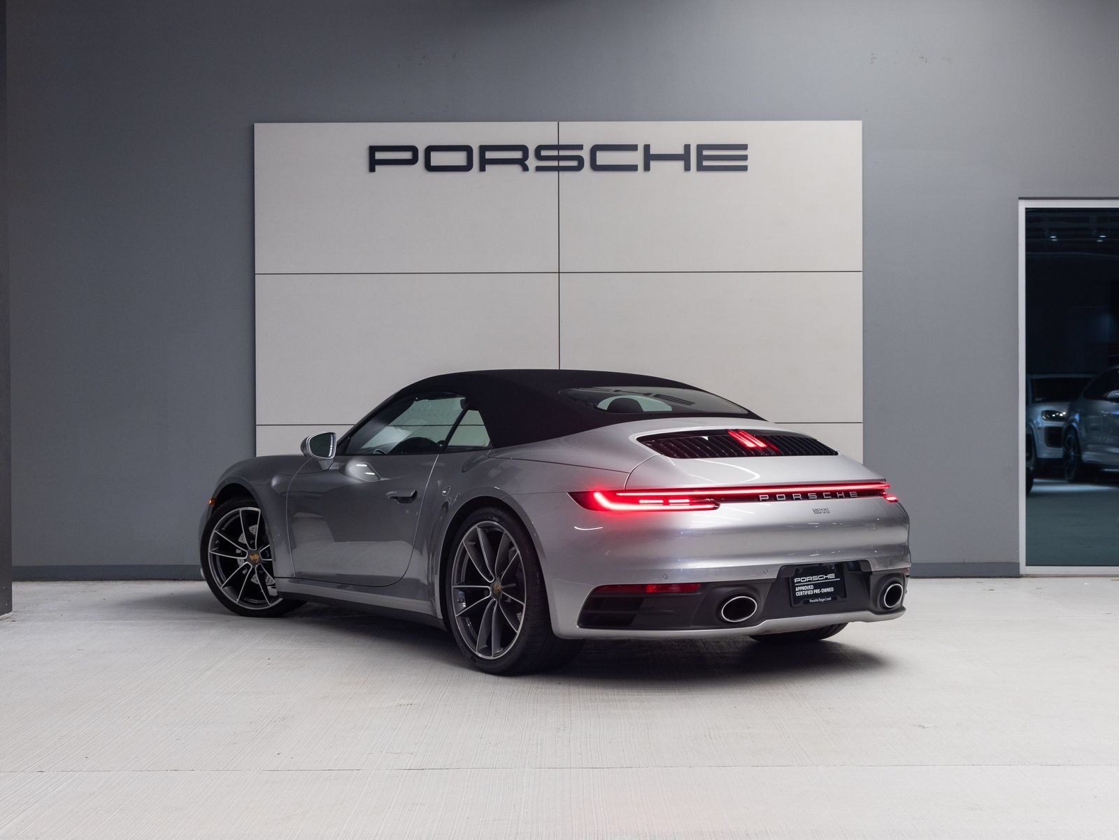 Certified 2021 Porsche 911 Carrera RWD image 3