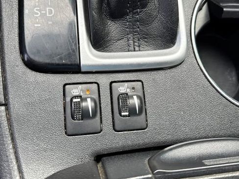 Used 2019 Toyota Highlander XLE image 25