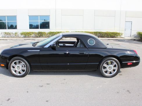 Used 2005 Ford Thunderbird 50th Anniversary image 3