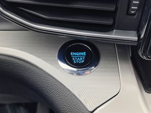 Used 2022 Ford Explorer XLT w/ Equipment Group 202A image 48