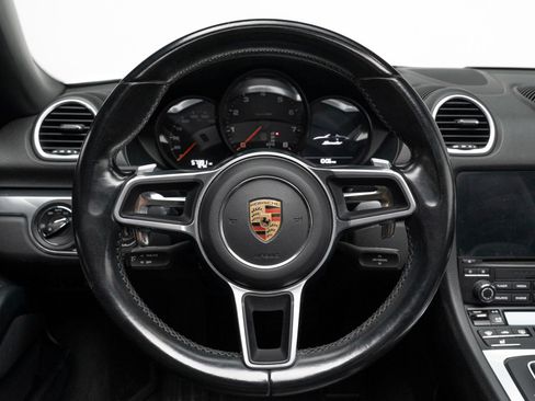 Used 2022 Porsche 718 Boxster RWD image 22