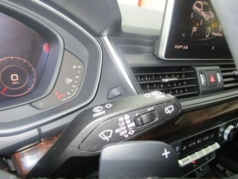 Used 2018 Audi Q5 Prestige image 34