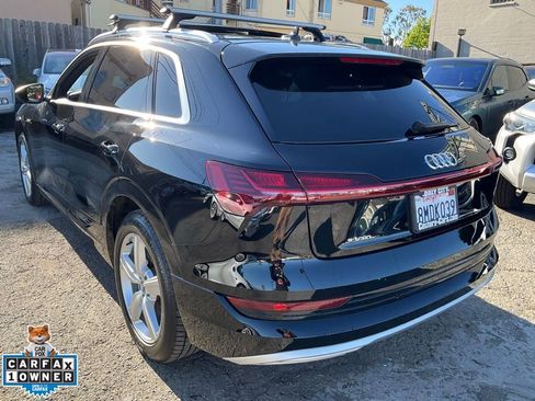 Used 2019 Audi e-tron Prestige w/ Prestige Package image 89