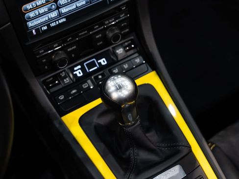 Used 2016 Porsche Boxster Spyder RWD image 28