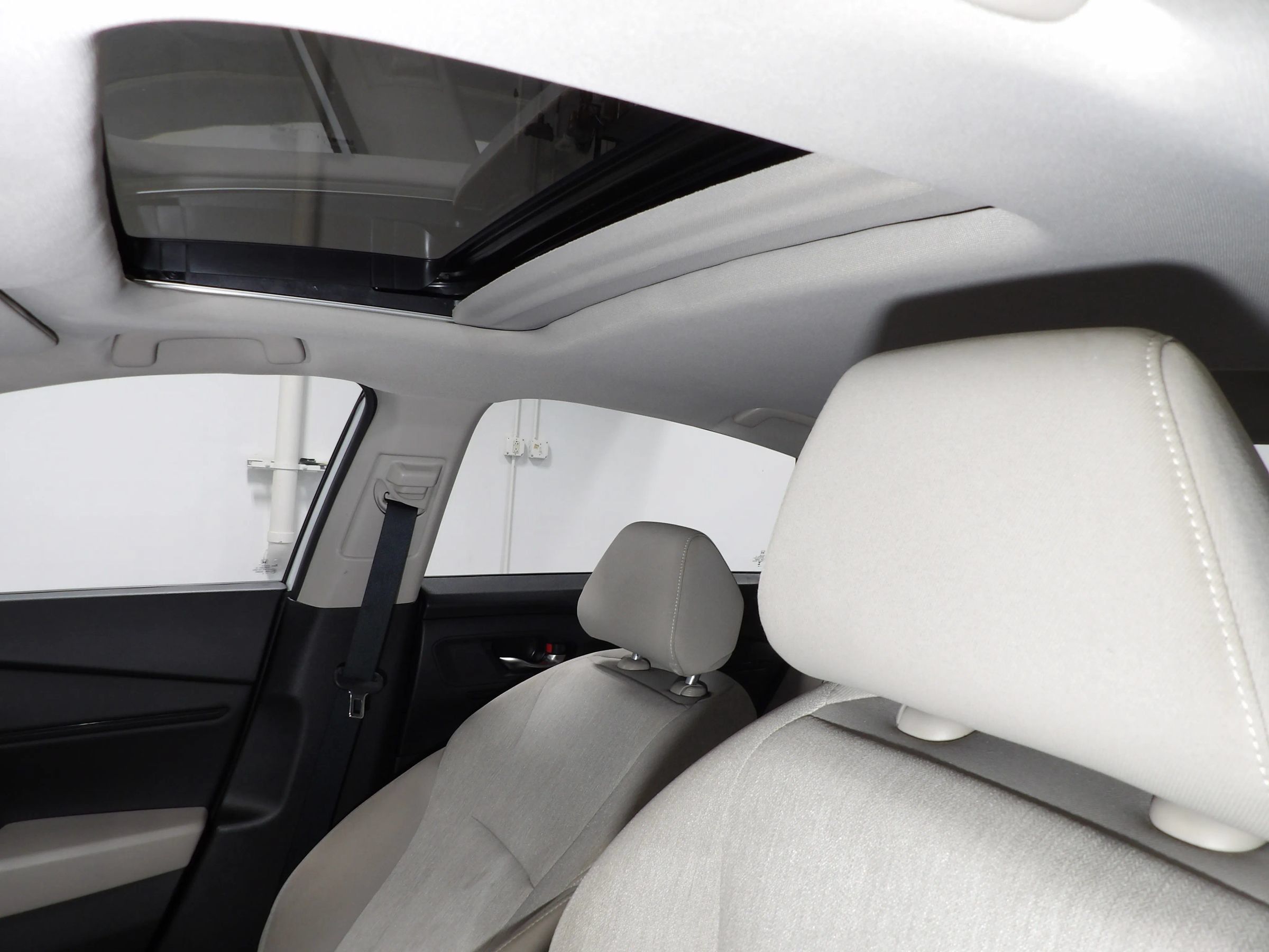 Used 2023 Honda Accord EX image 12