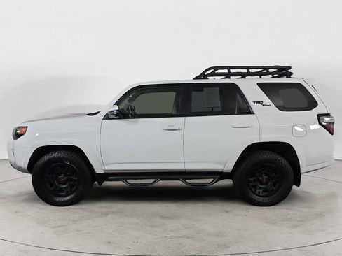 Used 2023 Toyota 4Runner TRD Off-Road Premium w/ Moonroof Package AWD/4WD image 2