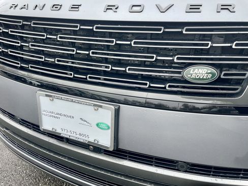Certified 2023 Land Rover Range Rover SE image 32
