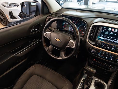 Used 2016 Chevrolet Colorado LT w/ LT Convenience Package RWD image 10