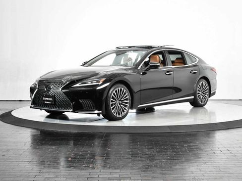 Certified 2024 Lexus LS 500 AWD w/ Luxury Package image 1