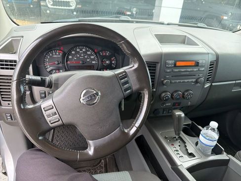 Used 2007 Nissan Titan SE AWD/4WD image 4