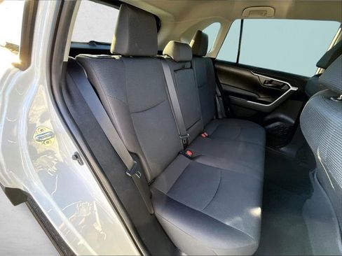 Used 2021 Toyota RAV4 LE image 26