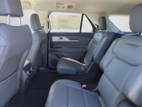 New 2026 Ford Explorer Active w/ Active Comfort Package image 17