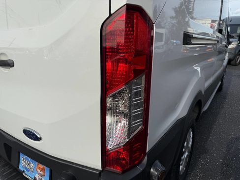 Used 2017 Ford Transit 250 250 3dr LWB Medium Roof Cargo w/ Interior Upgrade Package image 39