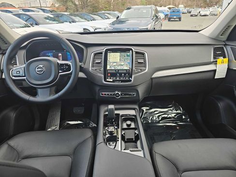 Used 2025 Volvo XC90 B5 Core w/ Protection Package Premier AWD/4WD image 20