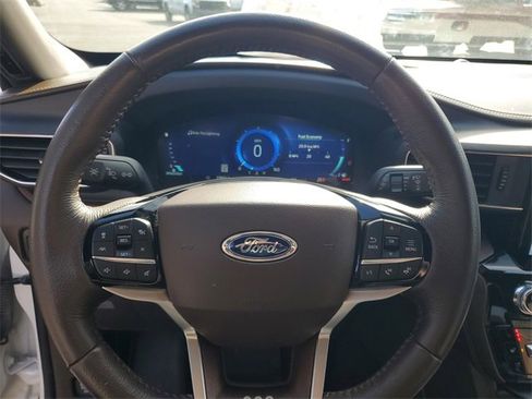 Used 2024 Ford Explorer King Ranch w/ Technology Package image 31
