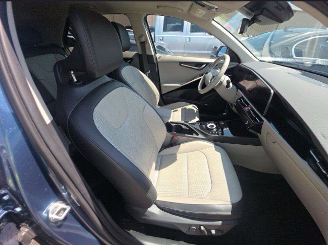 Certified 2023 Kia Niro Wave FWD image 9