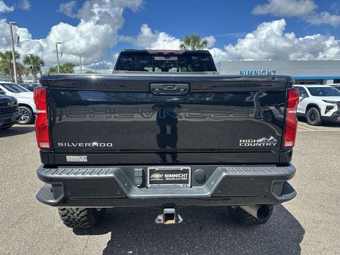 Used 2024 Chevrolet Silverado 2500 High Country w/ Technology Package AWD/4WD image 15