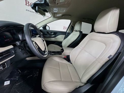 New 2026 Lincoln Corsair Premiere image 22