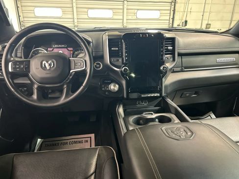 Used 2024 RAM 1500 Laramie AWD/4WD image 4