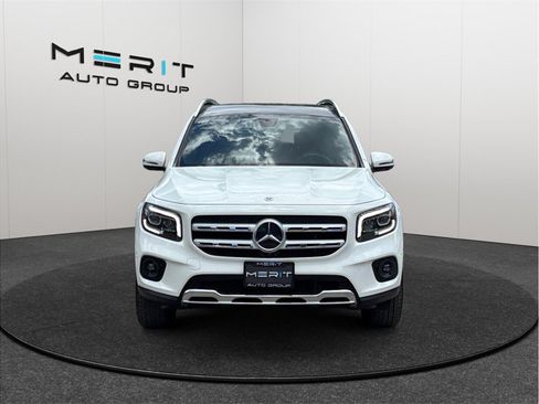 Used 2023 Mercedes-Benz GLB 250 4MATIC image 3