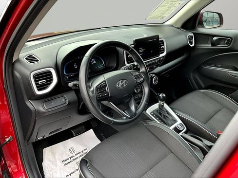 Certified 2023 Hyundai Venue Limited w/ Cargo Package FWD image 16