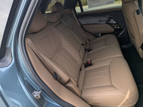 New 2026 Land Rover Range Rover Sport SE image 28