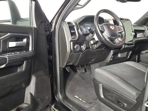 Used 2024 RAM 2500 Big Horn w/ Safety Group image 21