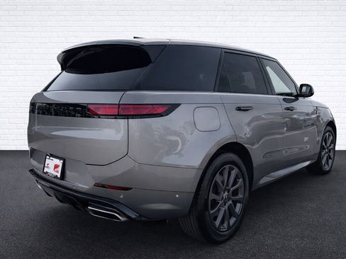 Used 2024 Land Rover Range Rover Sport Dynamic SE AWD/4WD image 5