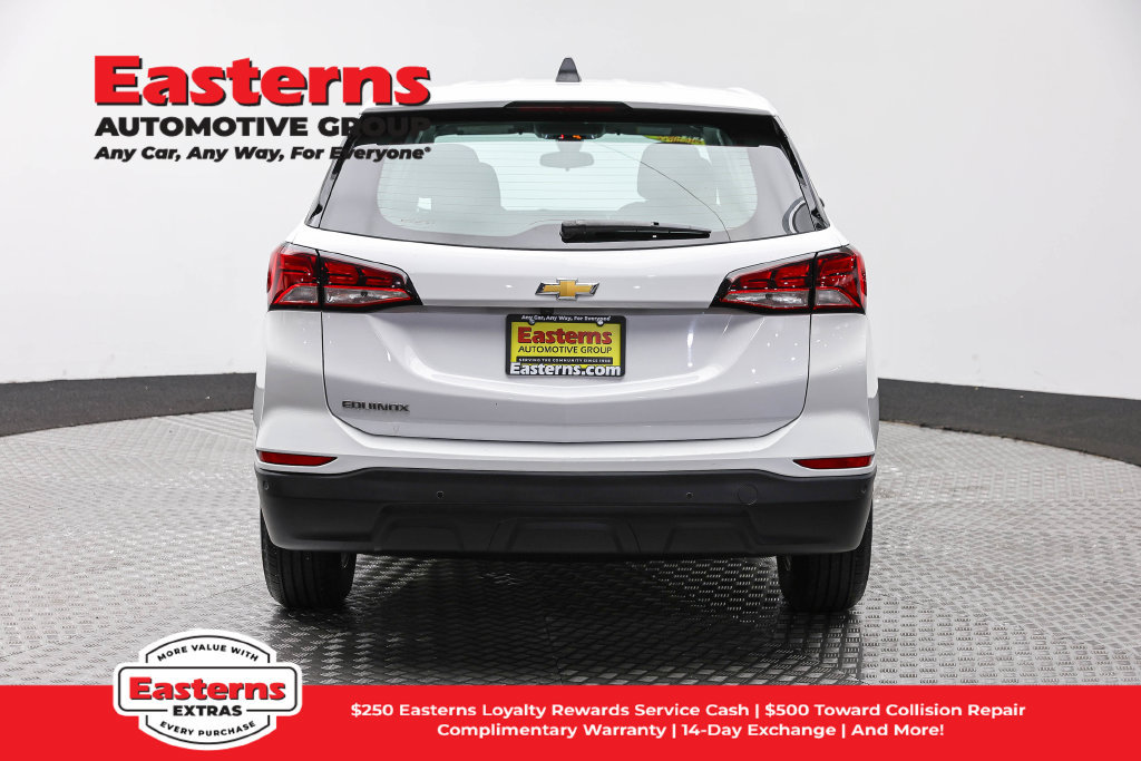 Used 2023 Chevrolet Equinox LS w/ Driver Confidence II Package FWD image 7