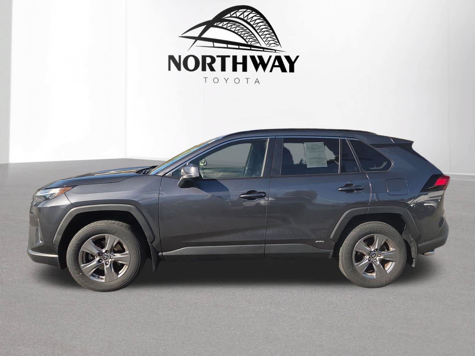 Used 2023 Toyota RAV4 XLE w/ XLE Grade Weather Package AWD/4WD image 6