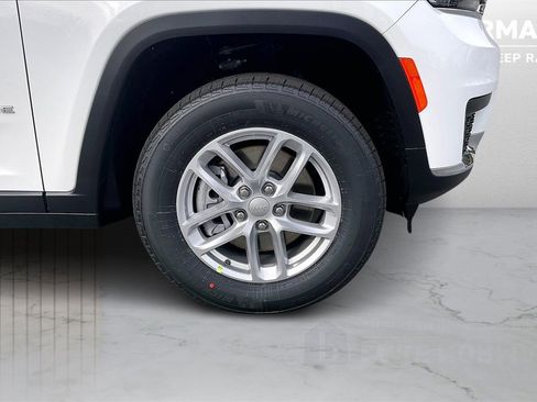 New 2025 Jeep Grand Cherokee L Laredo w/ Luxury Tech Group I image 34