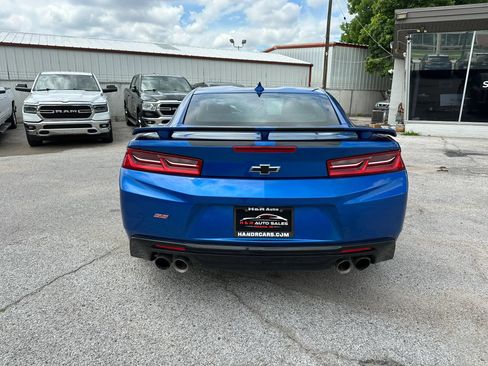 Used 2018 Chevrolet Camaro SS RWD image 4