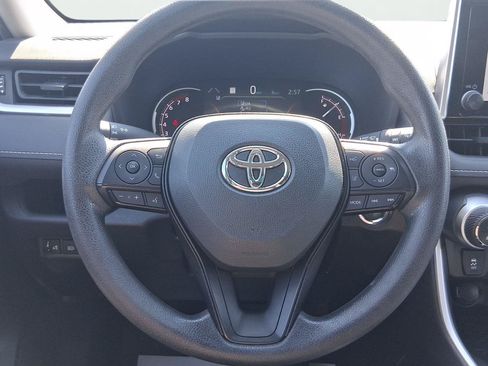 Used 2025 Toyota RAV4 XLE AWD/4WD image 15