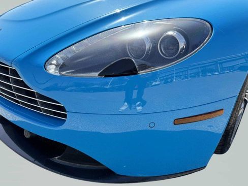 Used 2011 Aston Martin V12 Vantage Coupe image 13