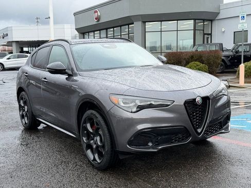 New 2026 Alfa Romeo Stelvio Sprint w/ Convenience Package image 2